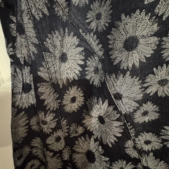 Piper and Scoot The Cressida Sunflower Woven Midi Dress - Picture 3 of 10